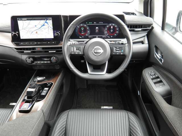 操作しやすい運転席で快適ドライブ。