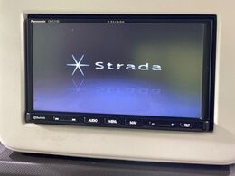 【ナビゲーション】目的地までしっかり案内してくれる使いやすいナビ。Bluetooth接続すればお持ちのスマホやMP3プレイヤーの音楽を再生可能！毎日の運転がさらに楽しくなります！！