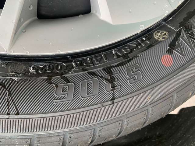 タイヤ新品です