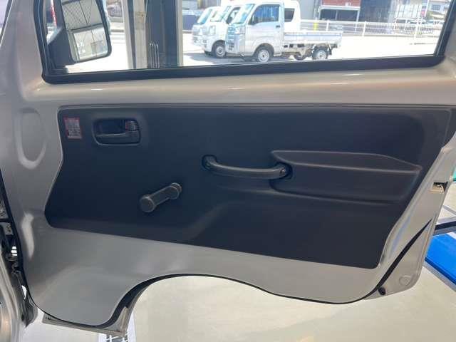 【すべて当社にお任せ】軽トラ軽バンのことならミニクスへお任せください！車販売だけでなく、買取、車検、点検及び修理、板金、塗装、任意の自動車保険、事故対応、レンタカー等、すべて対応可能です！