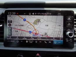 純正メモリーナビ搭載しております。大画面でタッチパネルにも対応しており、使い勝手良好です！