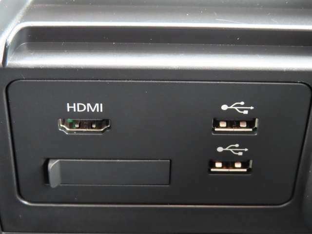 ☆USB端子2個＆HDMI端子1個、ミュージックプレーヤー接続でお気に入りの音楽を楽しむことができます。USB端子接続で可能な端末充電を同時に2個行うことができます☆