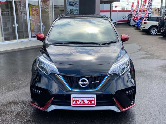 ◆本店　普通車総在庫台数約100台◆軽スマイル館　軽自動車専門店！◆アーバン館　リース＆フラット7！◆Vivid館　お買い得車！全4店舗営業中！！