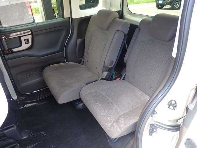 認定指定工場にて整備点検後の納車とさせて頂いております。交換部品が出る場合でも費用は一切頂きません！（部品代・作業工賃　共に無料）　ご安心してお乗り頂けます。