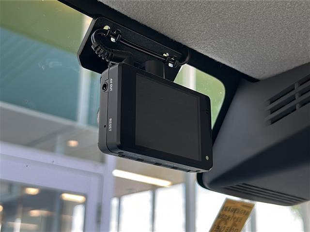 店舗にて現車の確認もいただけますので、お電話で在庫のご確認の上、是非ガリバー黒部店までご来店くださいませ！！！
