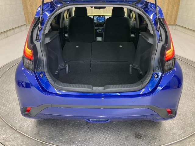 普段のお買い物や通勤、送迎等に十分な荷室スペースを確保しております。大きな荷物の積載も可能です♪