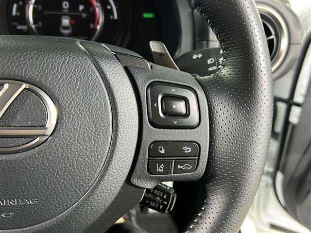 【運転席操作部】『運転席周辺の装備』の画像になります。快適なドライブを楽しむための機能が装備されています！運転席から触れるので使いやすいです！