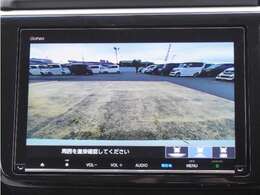 ◆バックカメラ◆リバースにするだけで映ります、後方の安全確認や、狭い駐車場での車庫入れ、雨の日や夜間など視界の悪い時に便利です！安全にバックする為には欠かせない装備です。