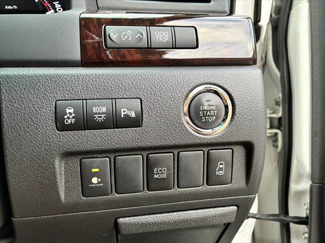 ☆横滑り防止装置　クリアランスソナー　エコモード　パワースライドドアスイッチ　プッシュスタート