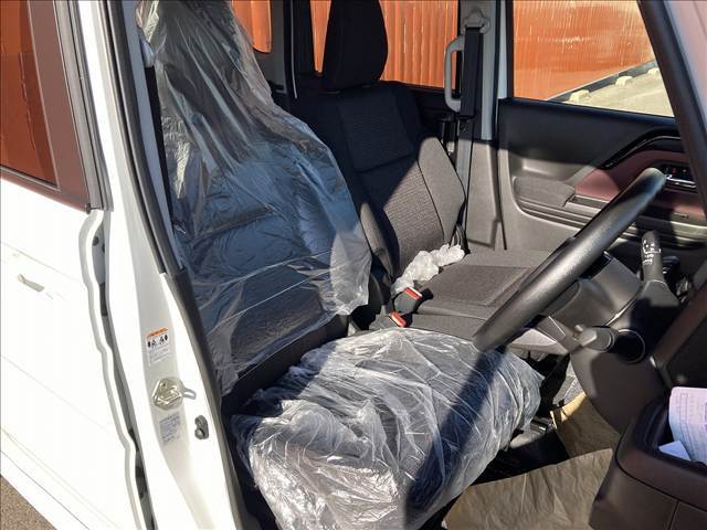 もちろん車内はきれいです☆中古車と違って使用感が全くないのは魅力の一つだと思います。