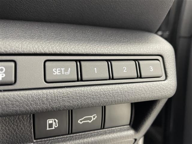 【運転席操作部】快適なドライブを楽しむための機能が装備されています！運転席から触れるので、使いやすいです！除菌プランいれていただくと、さらに清潔で安心していただけます！