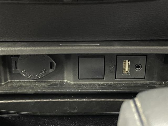気になる車はすぐにお問い合わせください！画面右側の0066から始まる無料ダイヤルからお問い合わせ下さい！専門スタッフがお車のご質問にお答えいたします！