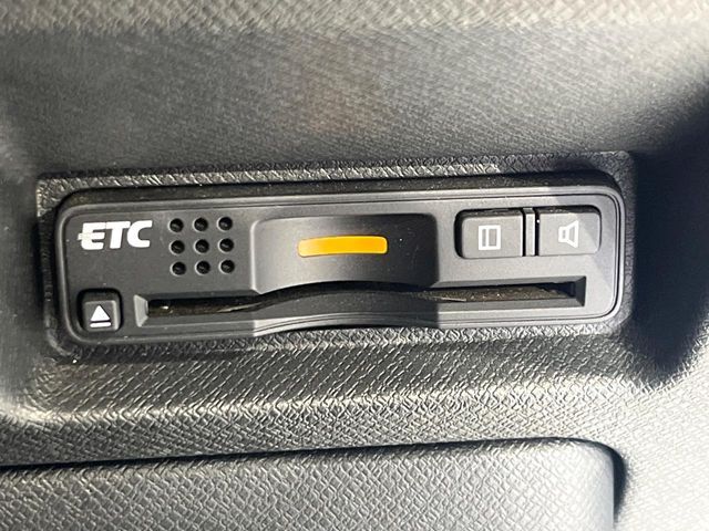 【ETC】高速道路の料金所をストレスなく通過！話題のスポットやサービスエリアに多い「スマートIC」利用時は必須のアイテムです。当店でセットアップを実施、ご納車当日からすぐにご利用いただけます！