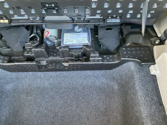 トランクには荷物もたくさん載せれます。