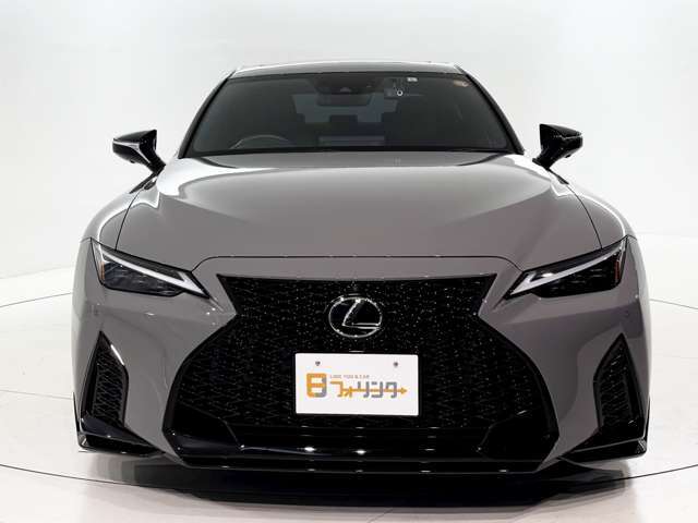 スピンドグリルを採用したフロントフェイス☆
