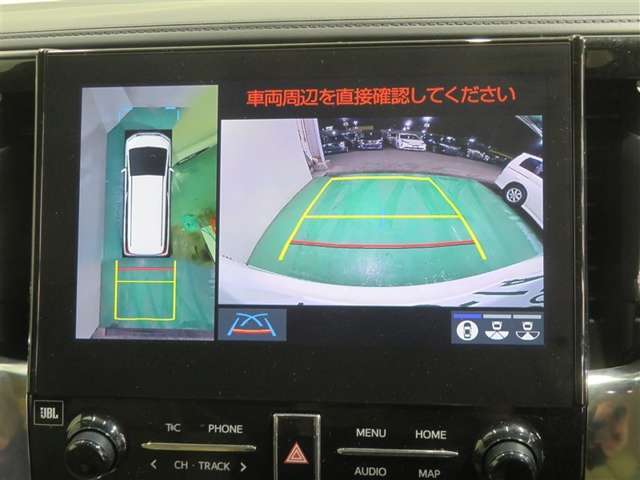 アラウンドビューモニター搭載。カメラで車両周囲の状況を映し出すため、狭い場所での駐車などに役立ちます。