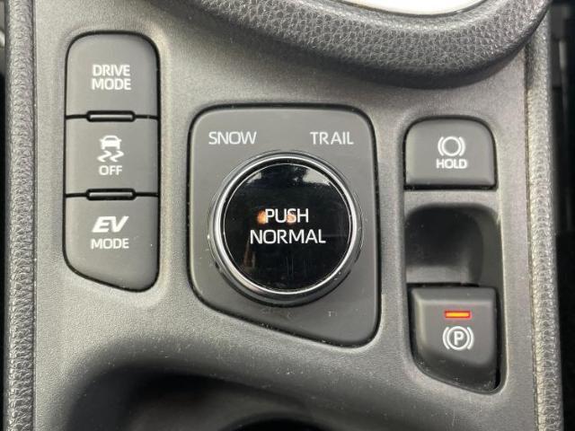 国産車から輸入車まで多様なお客様のニーズのお応えできるように、全国規模で豊富な在庫展開！車のことならWECARSへ！