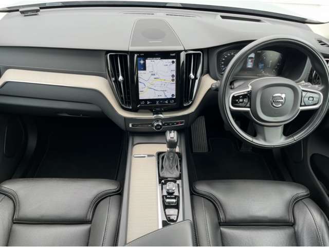 harman/kardon世界のオーディオファン垂涎のプレミアムサウンドシステムを搭載。原音に近い音場空間を忠実に再現。