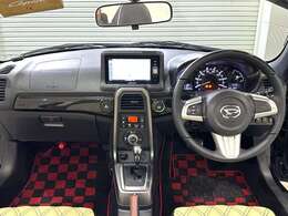 ☆カスタム・装備内容☆カーボン調インパネ/リアスモークフィルム/フルセグナビ/Bluetooth接続/LEDヘッドライト