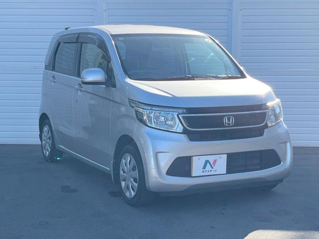大好評のボディコーティング「弾スプラッシュコート」もご納車までに施工可能。通常のガラスコートと異なる、耐久年数6年の無機質ガラスコーティングが、ボディをキレイな状態に保ってくれます。
