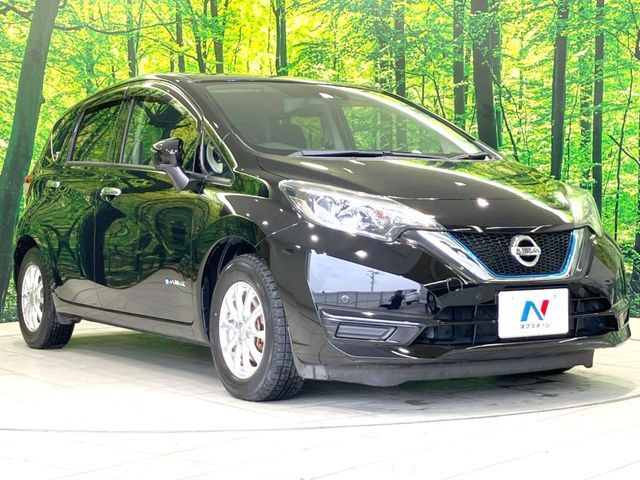 大好評のボディコーティング「弾スプラッシュコート」もご納車までに施工可能。通常のガラスコートと異なる、耐久年数6年の無機質ガラスコーティングが、ボディをキレイな状態に保ってくれます。