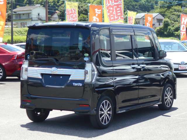 お問い合わせの車輌はダイハツホットステーション戸次店に展示しています。ご問い合わせは：TEL097-597-6699：までお気軽にご連絡下さい♪