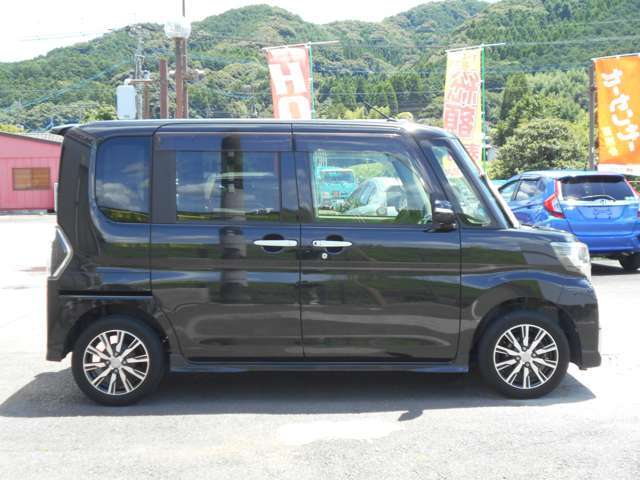 お問い合わせの車輌はダイハツホットステーション戸次店に展示しています。ご問い合わせは：TEL097-597-6699：までお気軽にご連絡下さい♪