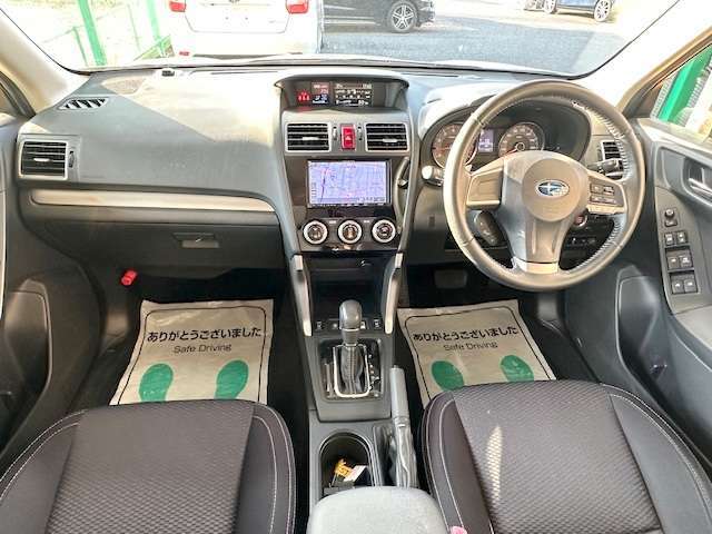 運転席廻りの画像です！操作スイッチ類も比較的に綺麗な状態です♪他に詳細画像をご希望の方はこちら！【1st@e-g-a.co.jp】へご連絡ください！