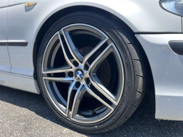 タイヤホイールSPEC；BORBET　PREMIUMU　XRT　フロント8J　リア9JADVAN　NEOVA　AD08R　フロント225/40R18　リア255/35R18タイヤ製造年2019年