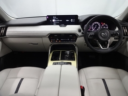 細部まで作り込まれた造形美！毎日でも運転して『人馬一体』を楽しみたくなります。是非、クルマに触れてその質感を味わってください。