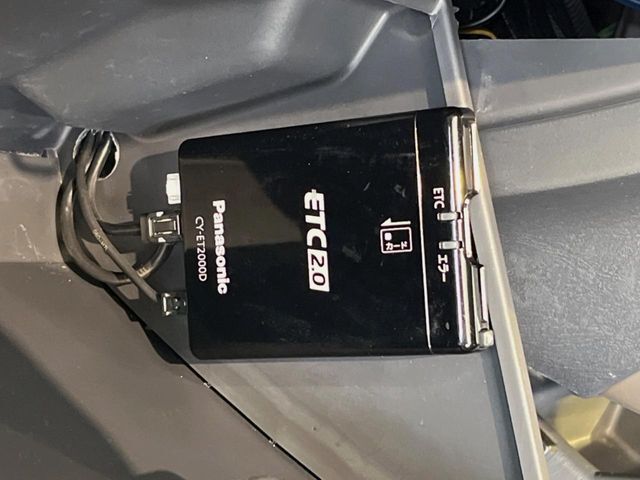 【ETC】高速道路の料金所をストレスなく通過！話題のスポットやサービスエリアに多い「スマートIC」利用時は必須のアイテムです。当店でセットアップを実施、ご納車当日からすぐにご利用いただけます！