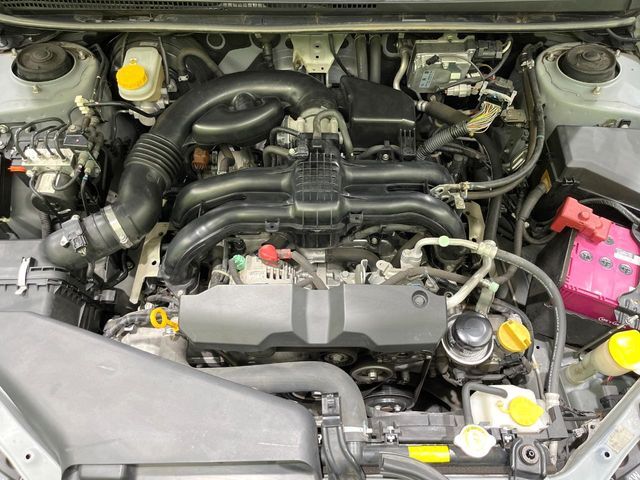 親切・丁寧な専門メカニックスタッフが応対！・車検・点検整備・事故等の修理などアフターサービスも安心。お車のカスタマイズもネクステージのサービススタッフまでご相談ください！