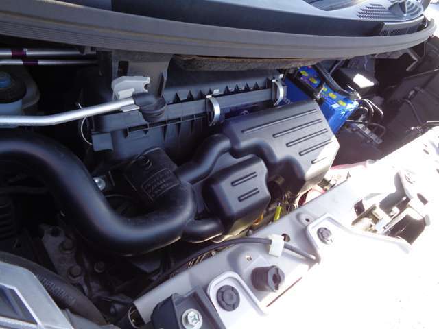 アイドリングストップ機構付KFエンジン！エンジンルームも綺麗！整備もお任せ下さい！自社工場で点検整備します！当社の工場は関東運輸支局指定整備工場（民間車検工場）ですのでご安心下さい！