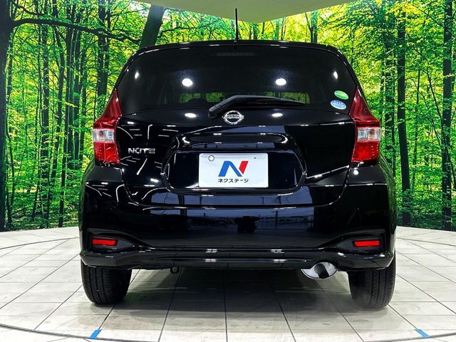 安心の最長10年・走行無制限保証（有償）をご用意。保証内容も充実はもちろん、無料点検＆オイル交換や、年中無休の全国・24時間ロードサービスも付帯されておりますのでご安心下さい。