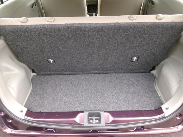【トランク】積み込みやすくて、たっぷり積める荷室です。シートアレンジできるものは、乗車人数と荷物の量や大きさによってシートを動かすことができるので、より快適なドライブが可能です！