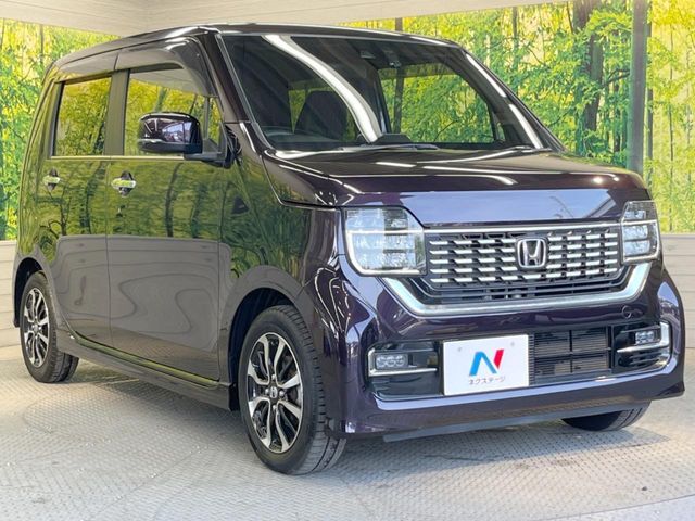 大好評のボディコーティング「弾スプラッシュコート」もご納車までに施工可能。通常のガラスコートと異なる、耐久年数6年の無機質ガラスコーティングが、ボディをキレイな状態に保ってくれます。