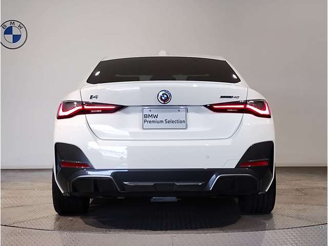 【認定中古車保証】BMW認定中古車は保証も充実しております。2年間もしくは、1年間の保証に加え、最大4年間までの保証延長も可能でございます(対象車種限定)！充実の保証で、安心してお車をご利用いただけます！