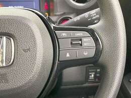 【アダプティブクルーズコントロール】高速道路での長距離走行が楽に！！自動で速度を保つクルーズコントロールが、衝突軽減システムと連携し、前方の車両を感知して車間を保つように速度調節してくれます！！