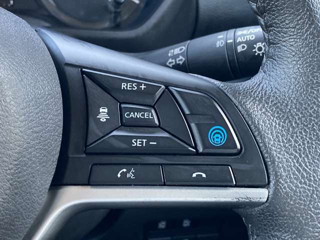 高速道路の同一走行レーンでの運転支援☆日産の電動化技術☆プロパイロット☆が装備されています。