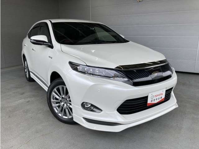 「中古車ハイブリッド保証」付き。ハイブリット機構を無償で保証します。保証期間は初度登録年月から10年目まで、または3年間の長い方。但し累計走行距離が20万km以内。