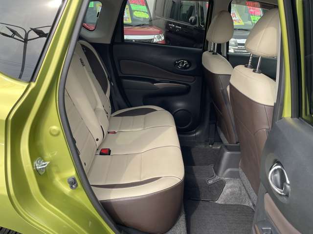 カーセンサーアフター保証取り扱いしております！一台一台さまざまな状態の中古車だからこそ、業界最多水準の保証範囲とわかりやすい価格設定で安心の保証をご用意しました。最長3年の保証です！