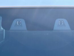 【スズキ　セーフティサポート】走行中に前方の車両等を認識し、衝突しそうな時は警報とブレーキで衝突回避と被害軽減をアシスト。より安全にドライブをお楽しみいただけます。