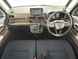 【インパネ全体】全方位で視界が広く、高い目線で運転もしやすいです！