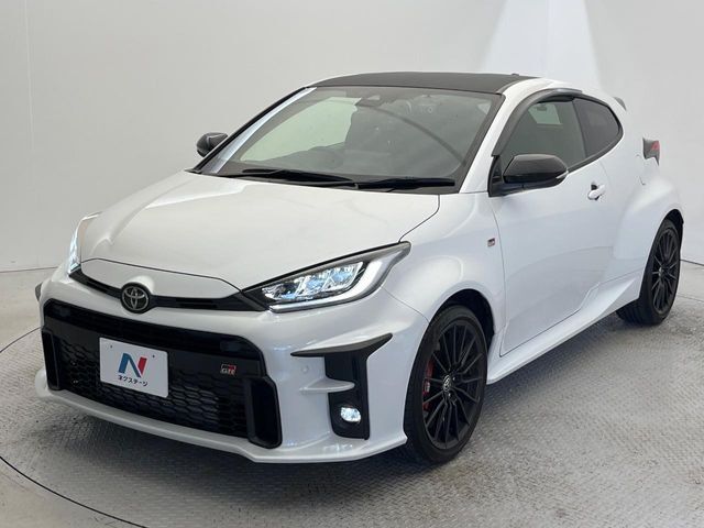 大好評のボディコーティング「弾スプラッシュコート」もご納車までに施工可能。通常のガラスコートと異なる、耐久年数6年の無機質ガラスコーティングが、ボディをキレイな状態に保ってくれます。
