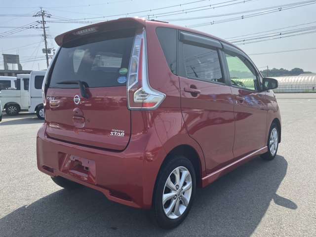 多項目を細部まで点検・整備致します。交換が必要な消耗品は全て交換し、丁寧に仕上げ納車致します。