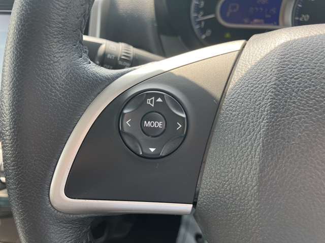 納車時は多項目を細部まで点検・整備します。資格を持ったプロのスタッフがお待ちしております。