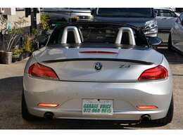 リアビューもカーボントランクスポイラーでフロント同様に恰好良くお洒落にカスタムしてあります♪