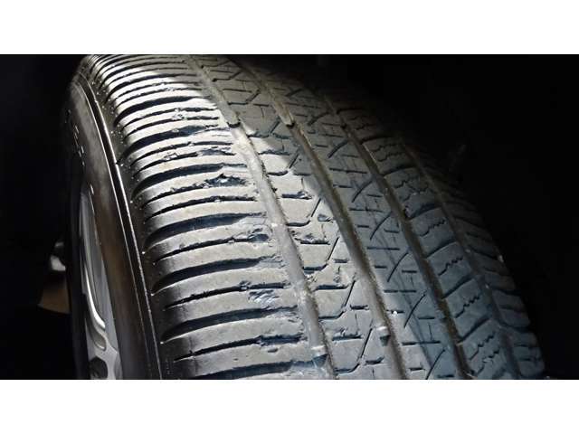 ここまでの新車おろしたてと変わらない安心をご提供できるのも、サーティファイドカーが、正規販売店での徹底したチェックと整備を経て、独自の厳しい基準をクリアした車であるからこそなのです。