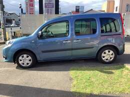 ウィンドウフィルム別途料金で施工致します。