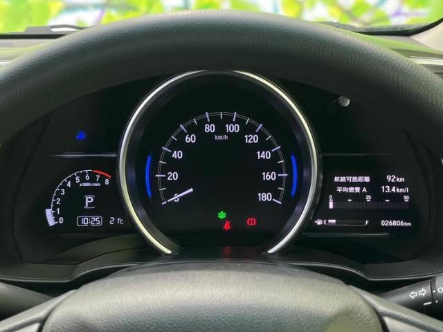 WECARSの展示場では実際に見て、触ってお車をお選びいただけます！知識の豊富な営業スタッフが様々なカーライフをご提案いたします！